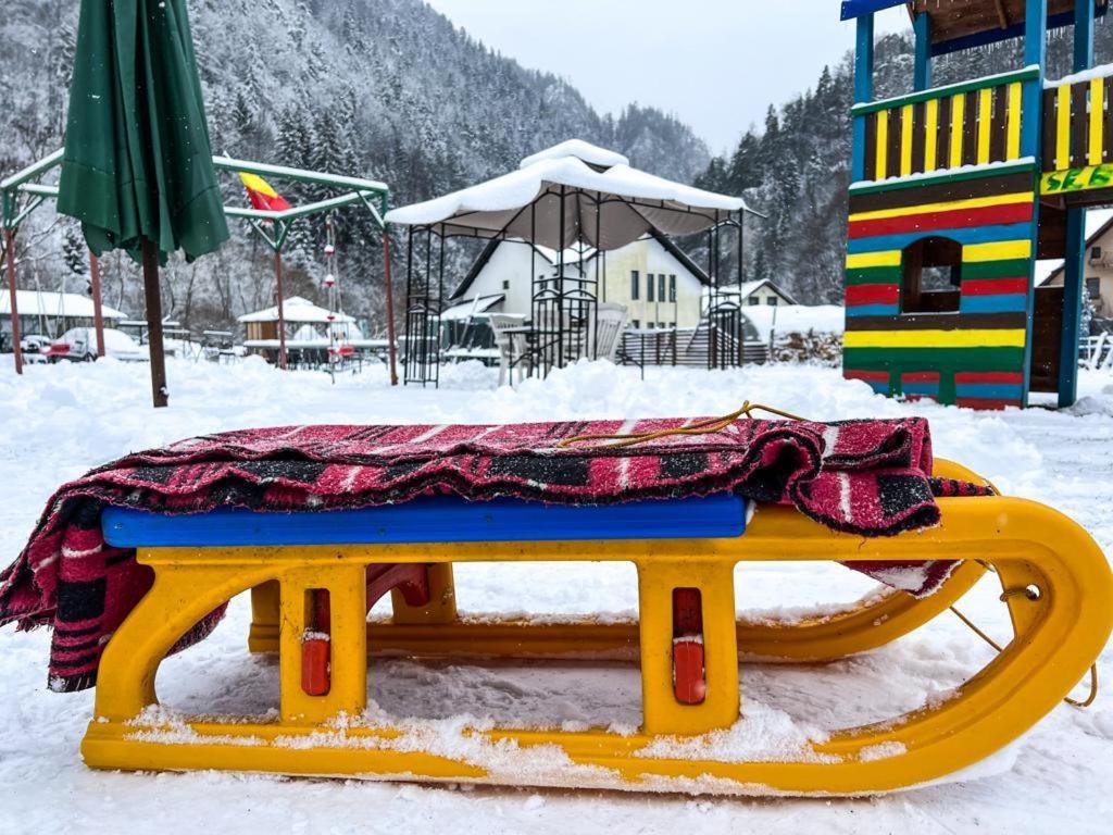 Casa Petruta Dambovicioara Hotel Podu Dimbovitei Eksteriør billede