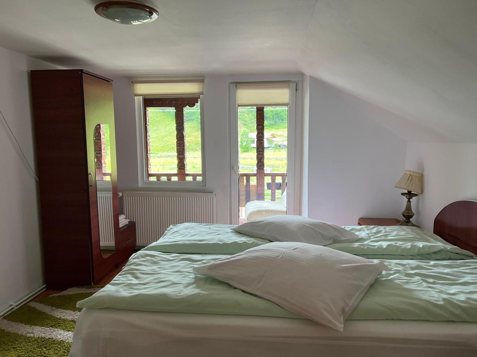 Casa Petruta Dambovicioara Hotel Podu Dimbovitei Eksteriør billede